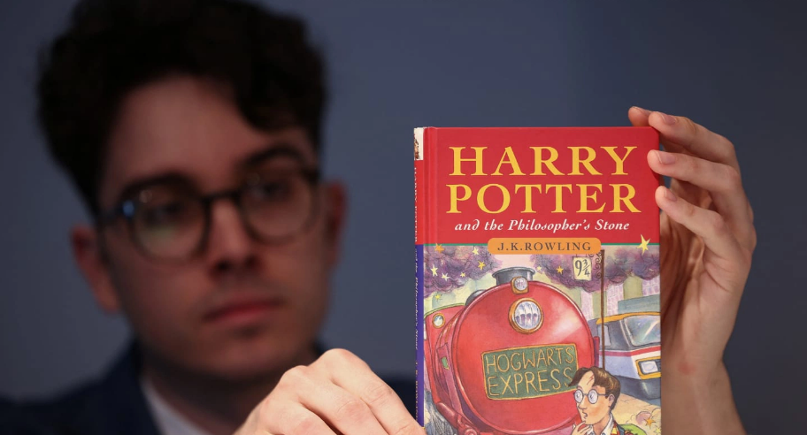 Cuốn 'Harry Potter và hòn đá phù thủy' có giá khởi điểm 250.000 USD