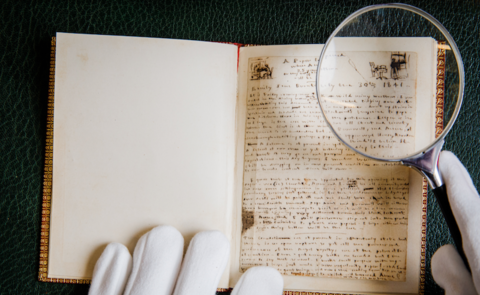 Những bài thơ viết tay bị mất của Emily Brontë được bán đấu giá