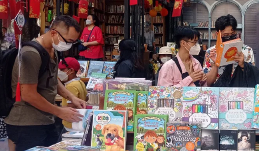 Đường sách TP.HCM đạt doanh thu 1,5 tỷ đồng sau 9 ngày dịp Tết