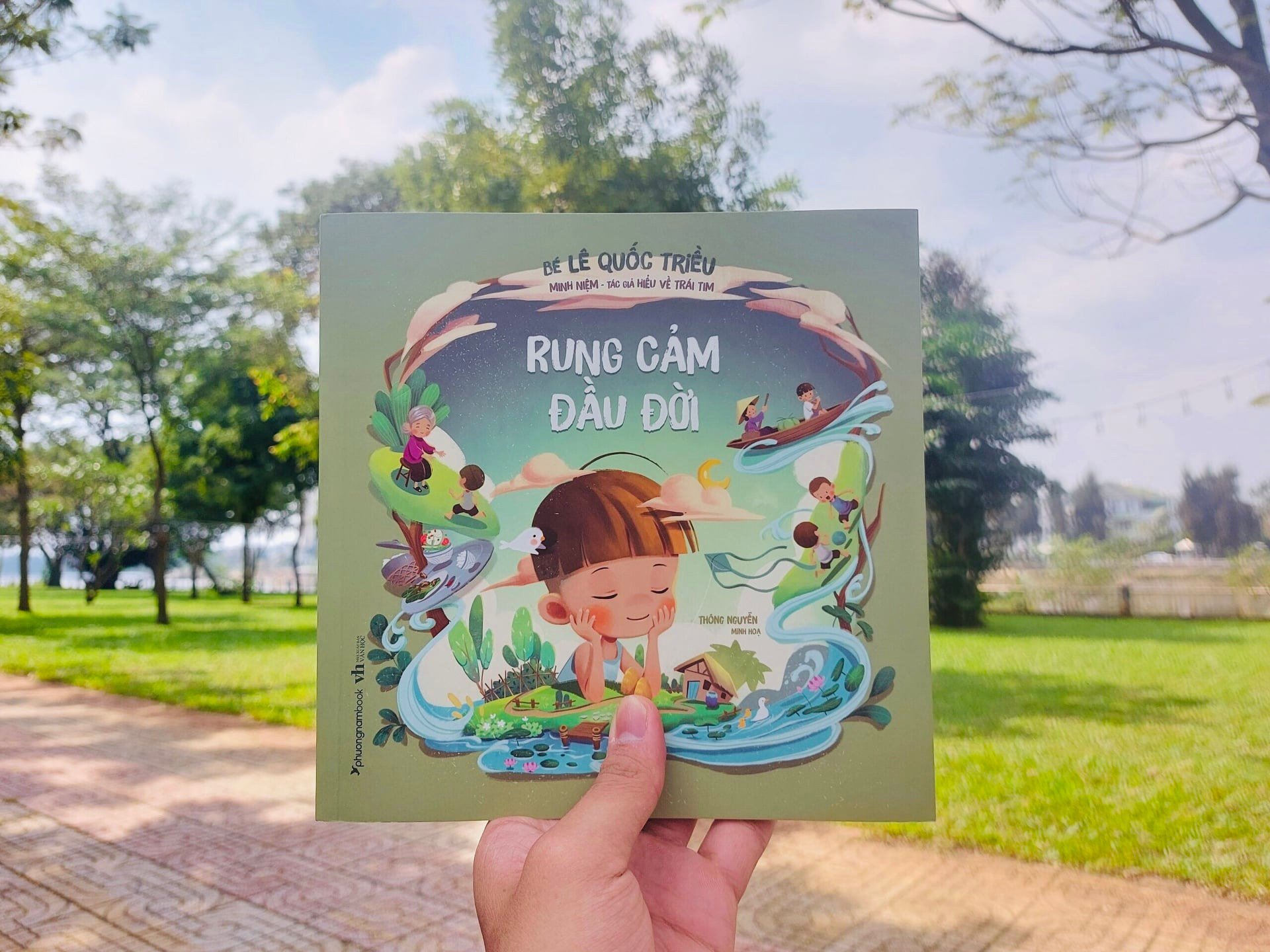 Khung trời tuổi thơ êm đềm