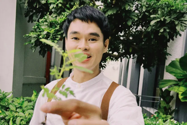 Tác giả của hơn 700 bìa sách