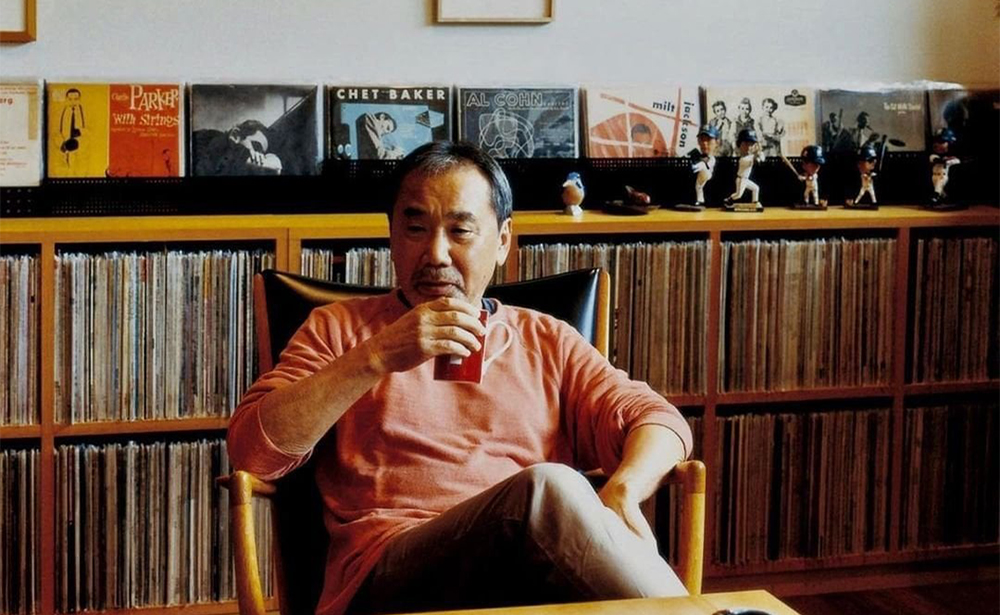 Lắng nghe trọn bộ ÂM NHẠC CỦA MURAKAMI với chiếc Playlist Spotify dài... 238 tiếng