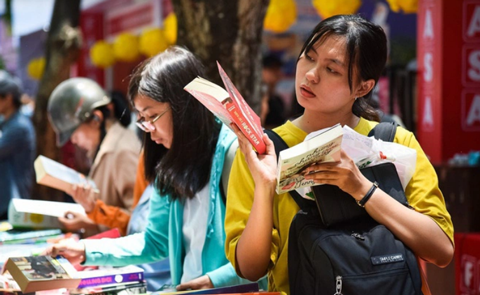 In sách mới, sách cũ và bài toán cân bằng tri thức