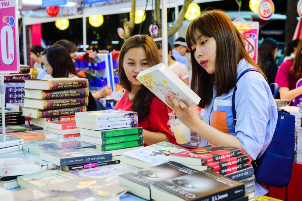 Bề nổi và chiều sâu của văn hóa đọc