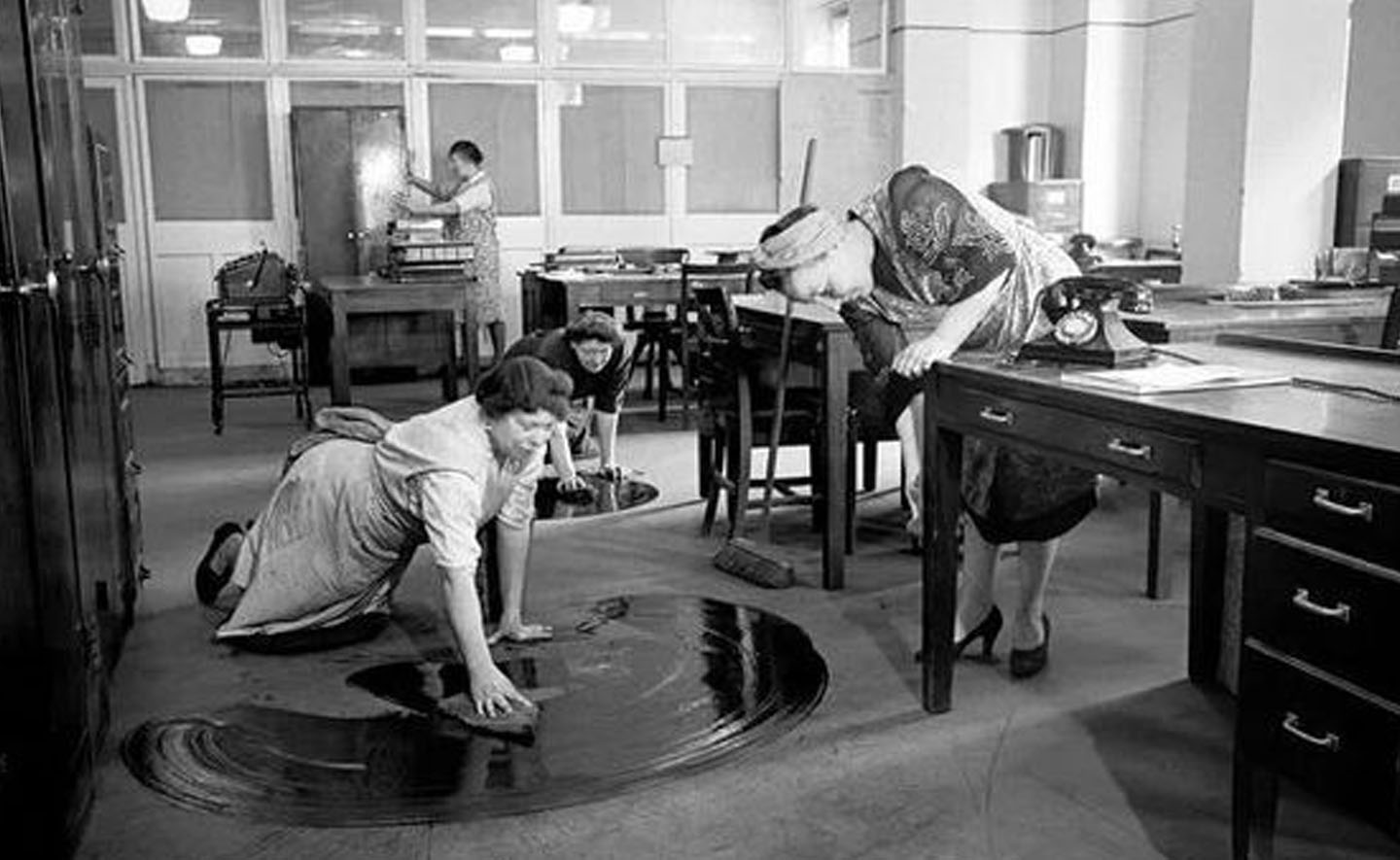 TOP 10 cuốn sách hay về nghề giúp việc, có cuốn đã được chuyển thể thành công thành phim