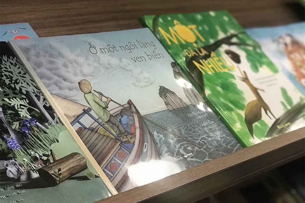 Bộ truyện tranh thiếu nhi của nhà văn Văn Thị Mượn - Tác giả Việt thành công trên đất Mỹ