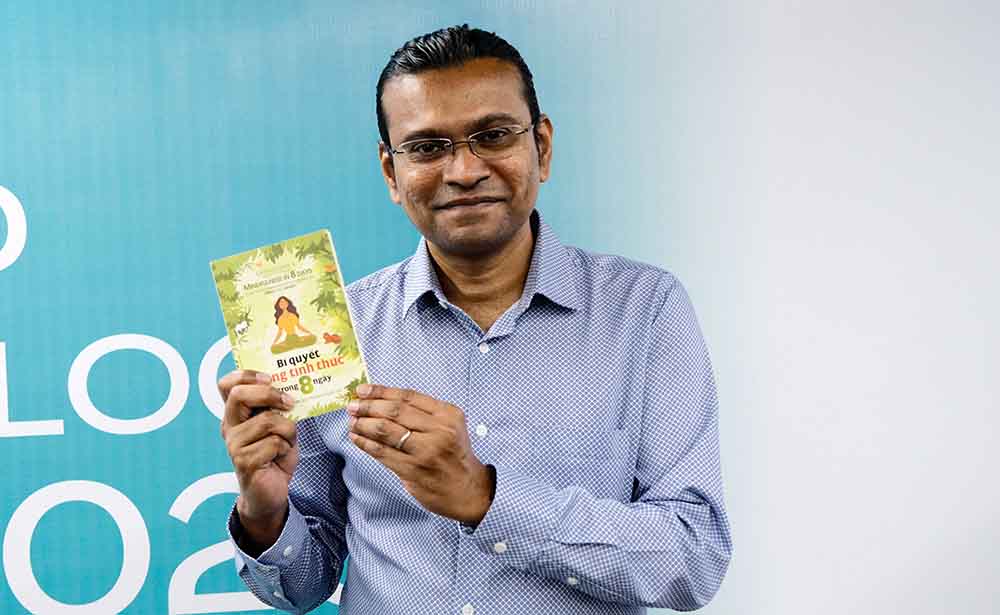 ‘Bí quyết sống tỉnh thức trong 8 ngày’ – Tấm bản đồ bước vào thế giới chánh niệm