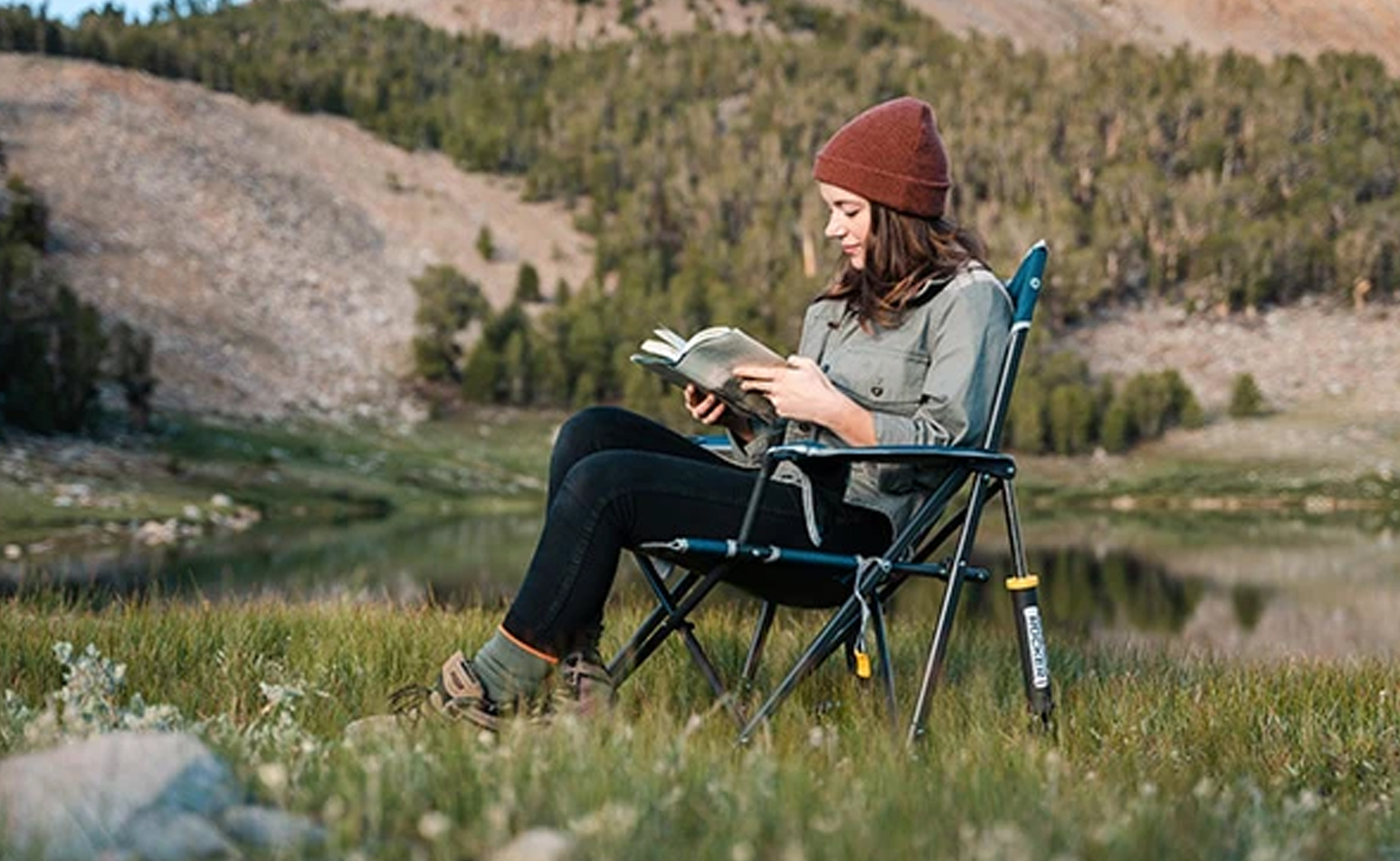 5 LÍ DO BẠN NÊN ĐỌC SÁCH NGOÀI TRỜI