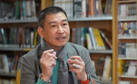 Lê Thiết Cương và cuộc chơi cầu kỳ cùng sách