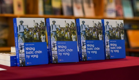 Nhà hoạt động thư viện Nguyễn Quang Thạch và những bước chân hy vọng