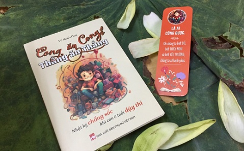 Ra mắt cuốn sách