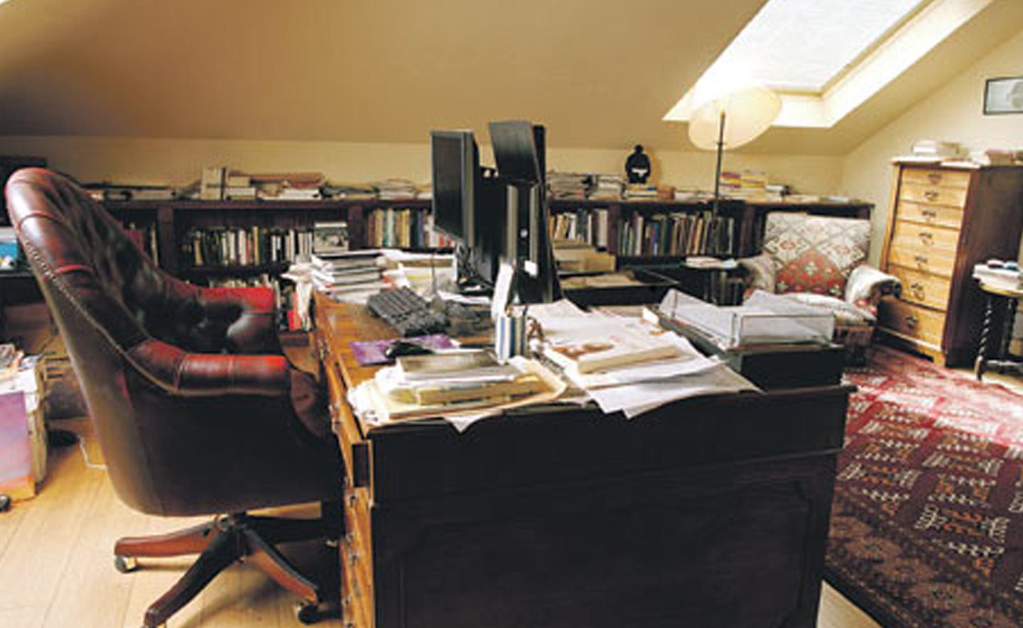 Các tác giả nổi tiếng thích làm việc trong không gian như thế nào?