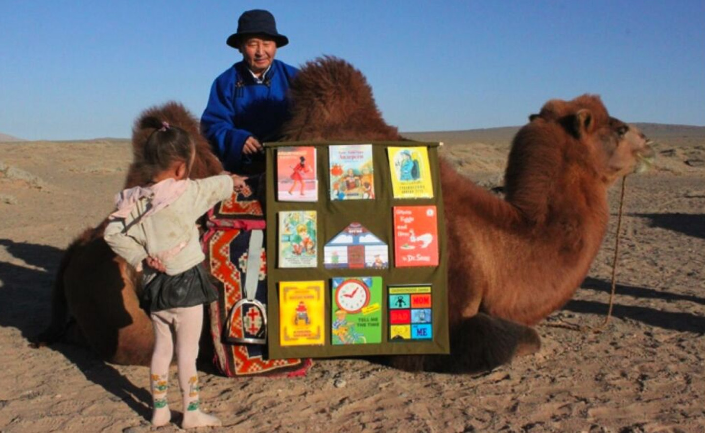 Thư viện lạc đà: Mang sách cho trẻ em trên mọi tỉnh của Mông Cổ