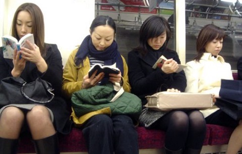 Đọc sách giúp độc giả có thu nhập cao và trở nên giàu có