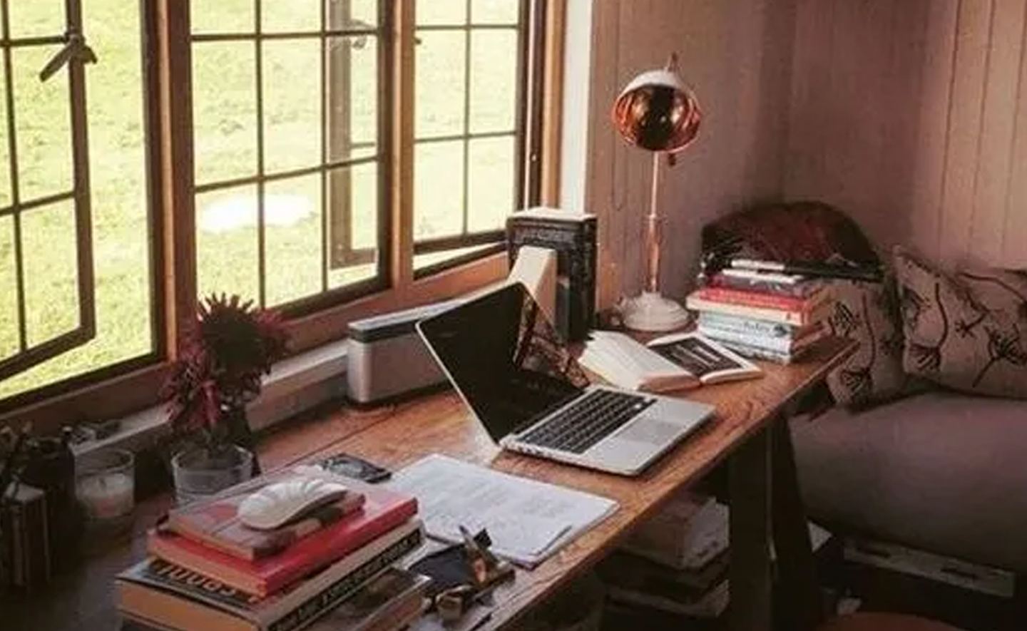 CÁCH TẠO RA MỘT KHÔNG GIAN HOÀN HẢO ĐỂ ĐỌC VÀ VIẾT