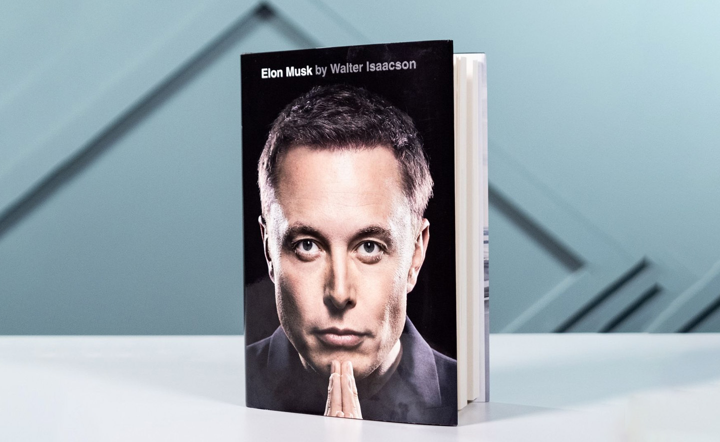 Có gì trong cuốn tiểu sử Elon Musk mới nhất: Gã ngốc hay thiên tài, hay cả hai?