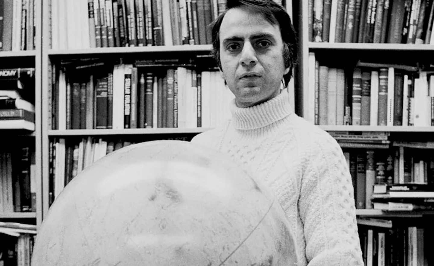 Danh sách đọc của Carl Sagan - Tác giả “Vũ trụ - Sự tiến hóa của vũ trụ, sự sống và nền văn minh”