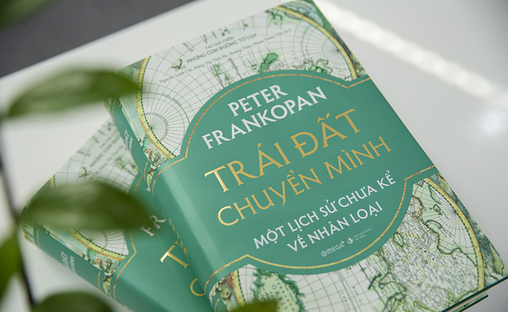 TRÁI ĐẤT CHUYỂN MÌNH: Một lịch sử chưa kể về nhân loại