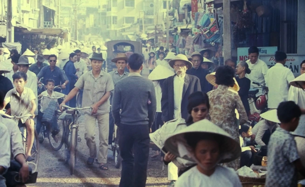 Hồi ức Sài Gòn: Lò kẹo một thời cưu mang “đám anh em văn nghệ sĩ mạt lộ”