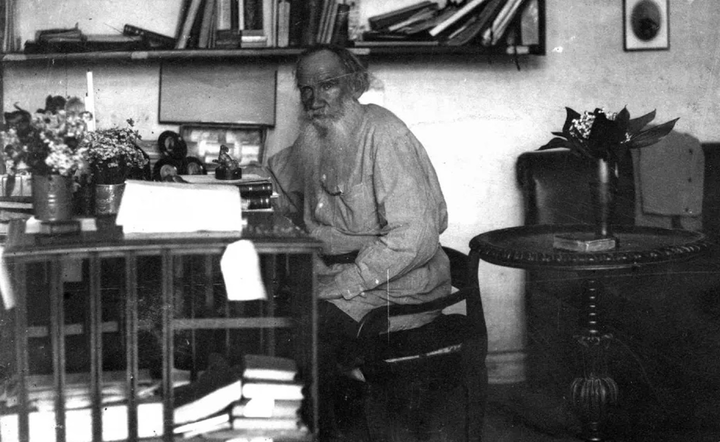 Tại sao Leo Tolstoy ghét William Shakespeare?