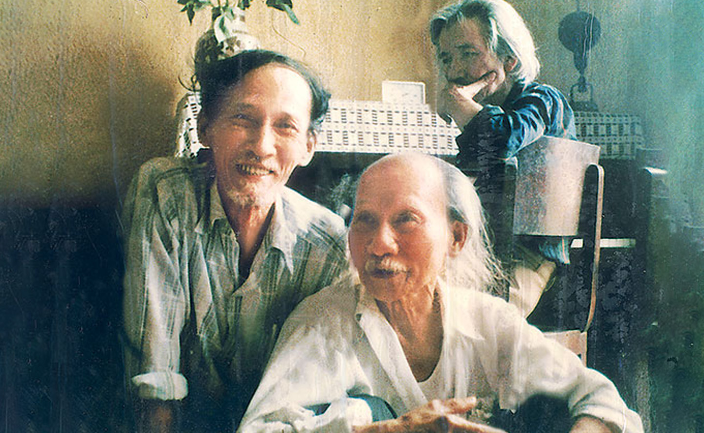 Những mẩu chuyện thú vị về các nhà văn Việt