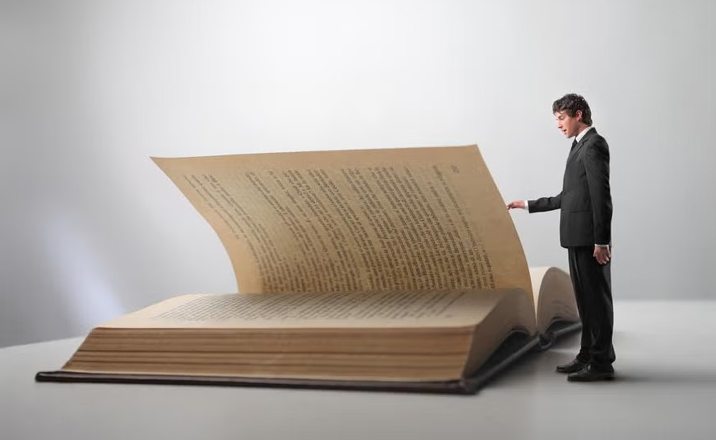 50 cuốn sách dày hơn 500 trang nên đọc và sẽ không phí thời gian của bạn