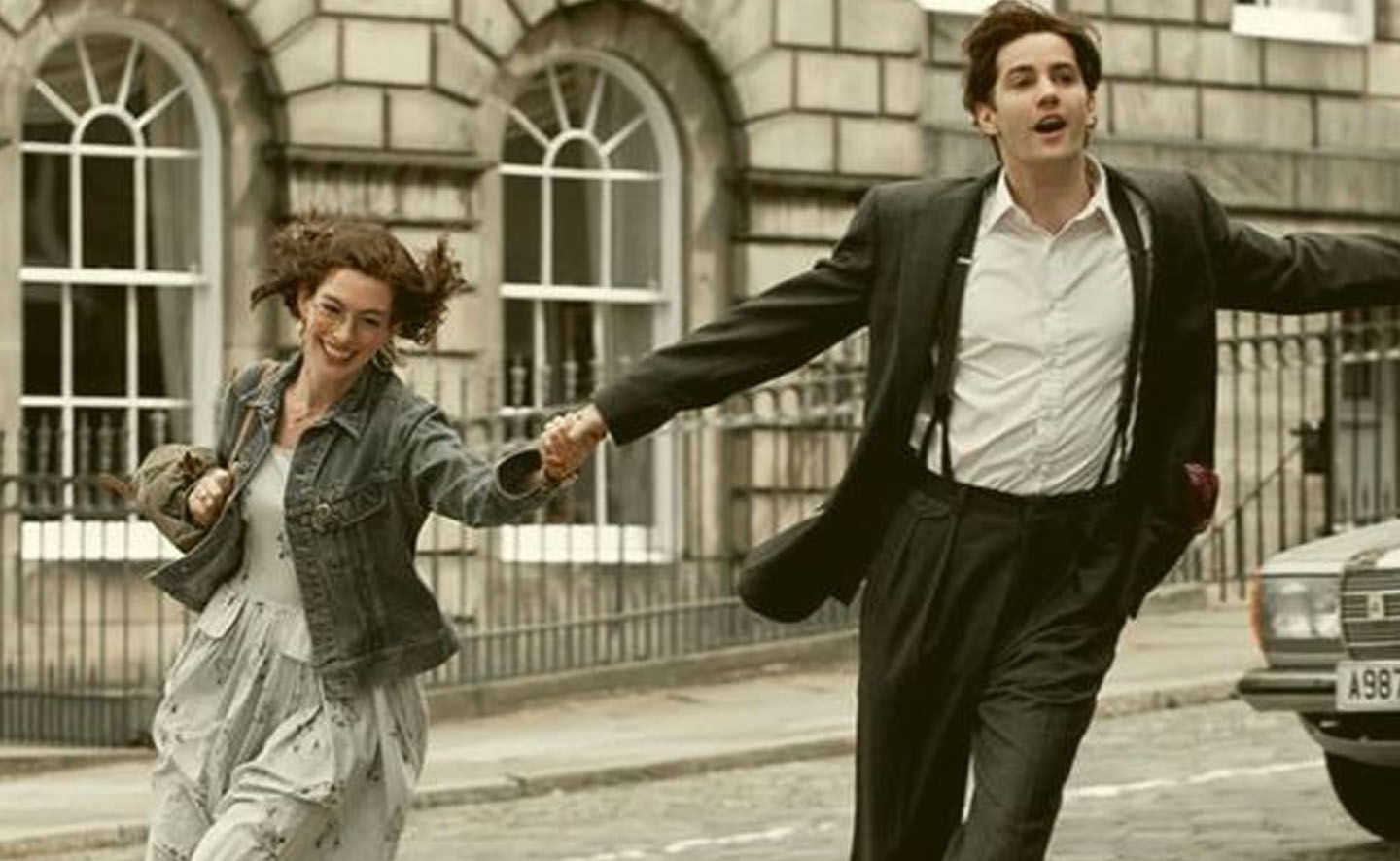 “Họ yêu nhau nhưng người rung động là tôi”: 16 câu chuyện tình yêu mạnh mẽ nhất mọi thời đại