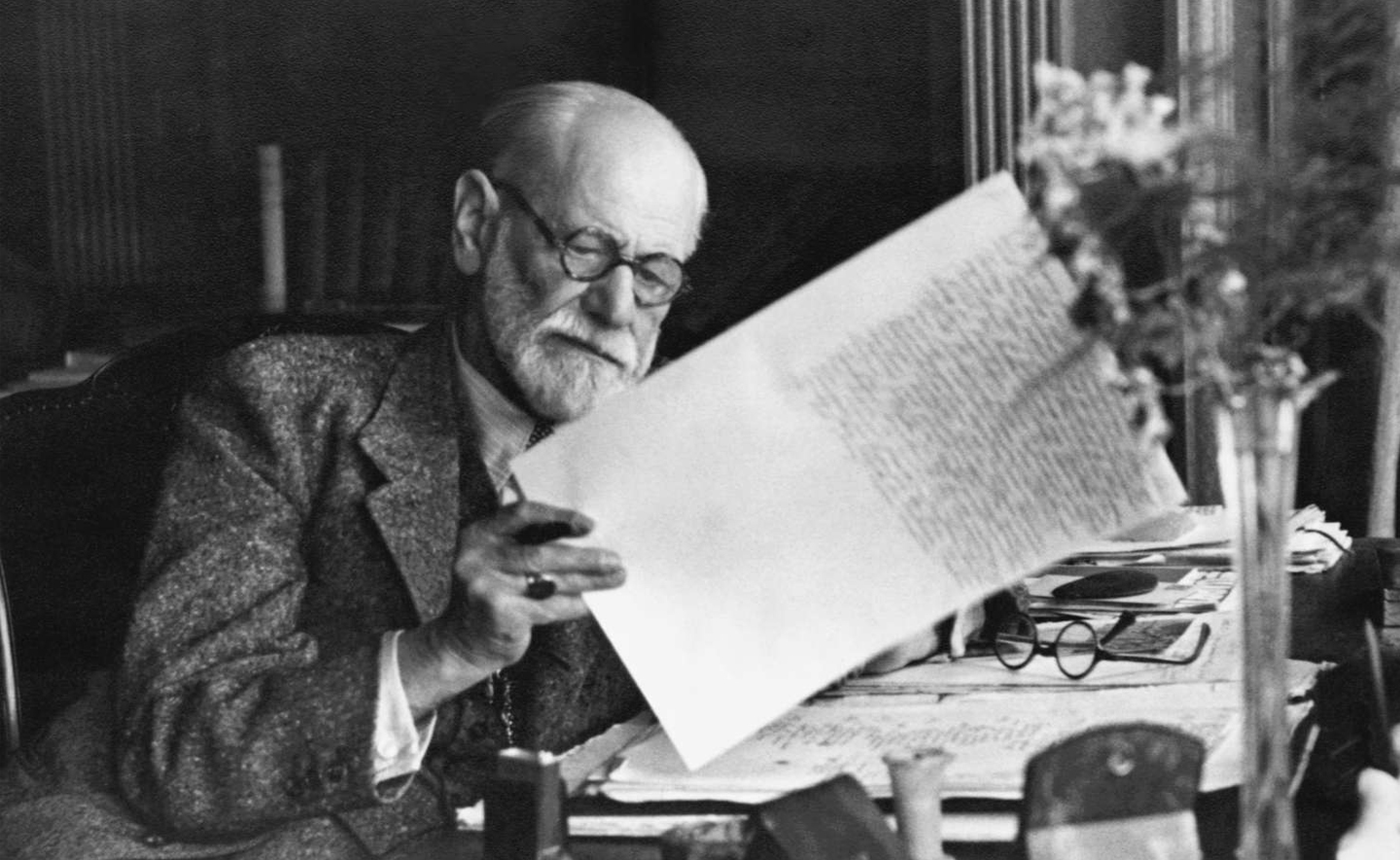 Những chân lý trần trụi của Sigmund Freud về cuộc sống thách thức sự hiểu biết của chúng ta