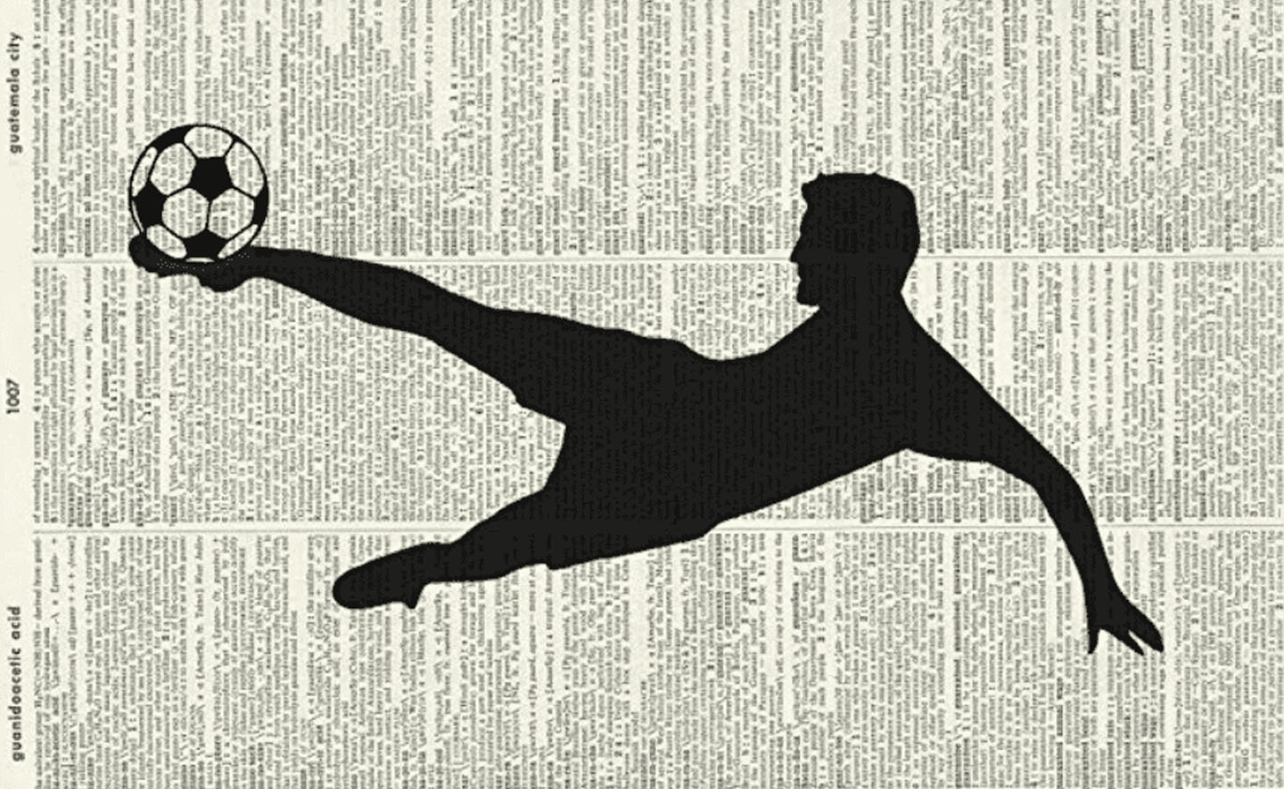 10 cuốn sách về môn thể thao vua mà người hâm mộ cuồng nhiệt không thể bỏ qua