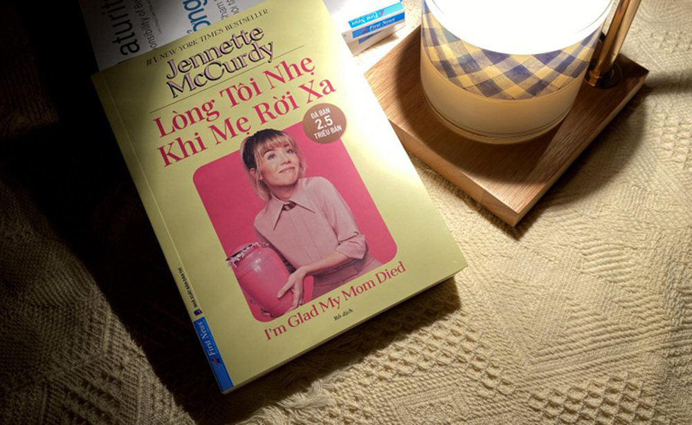 7 trích dẫn hay về tình cảm mẹ con từ cuốn Lòng tôi nhẹ khi mẹ rời đi