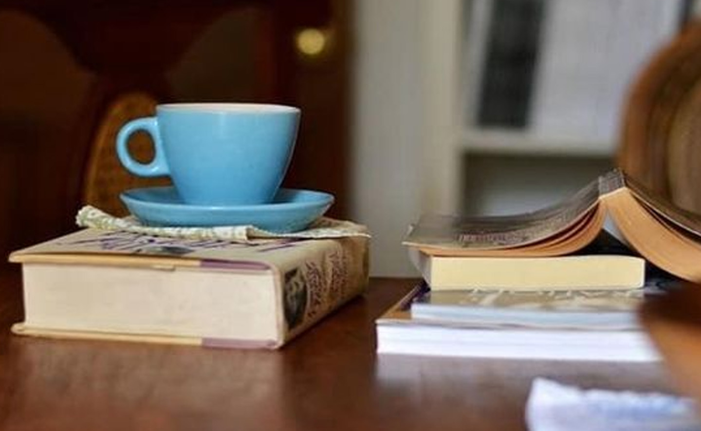 12 tiểu thuyết kinh điển dễ đọc cho người mới bắt đầu