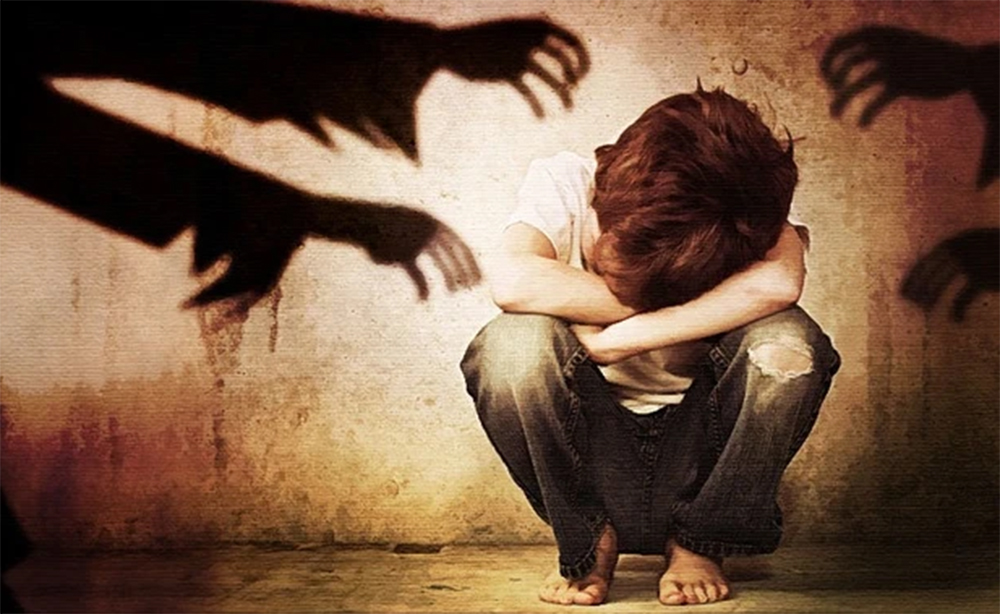 Đứa Trẻ Được Nuôi Trong Chuồng Chó: Bài Học Từ Những Tổn Thương Và Sự Hồi Phục