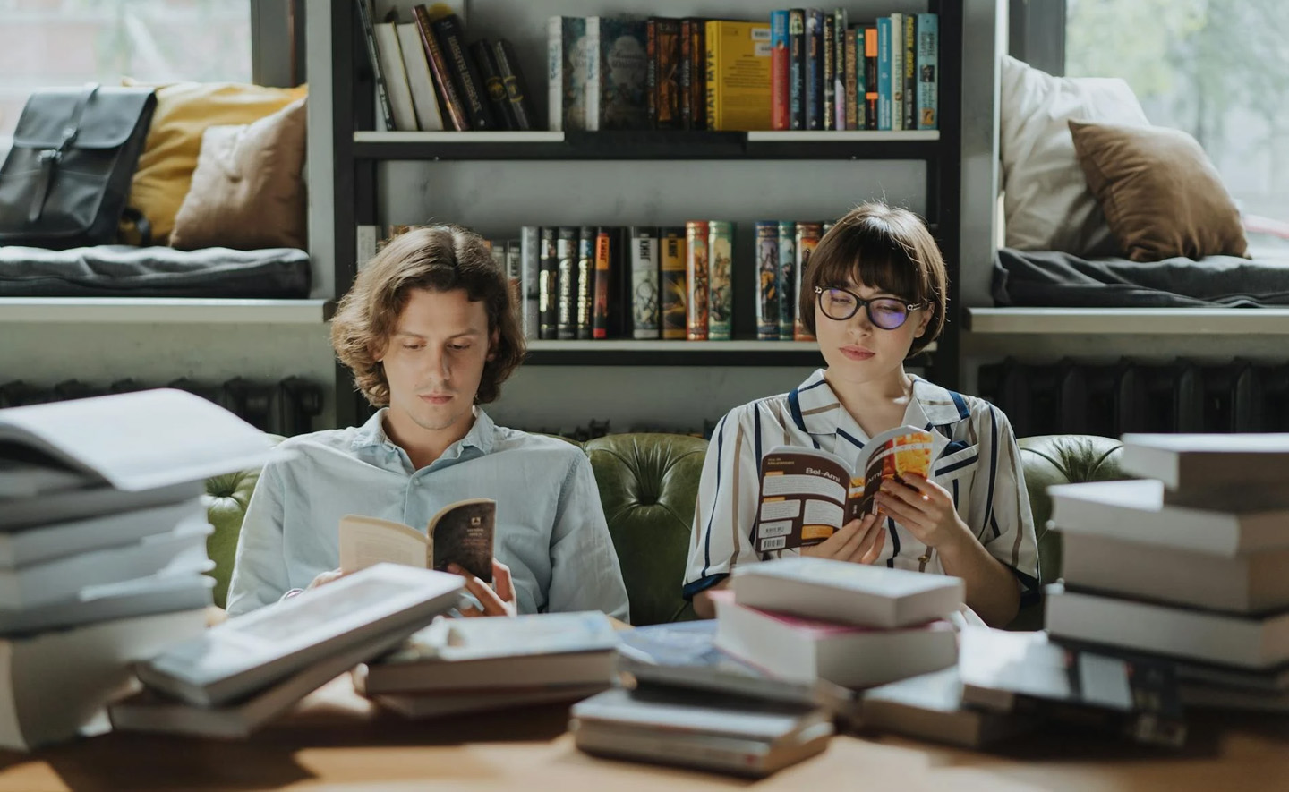 Gen Z thế giới đang đọc sách nhiều hơn