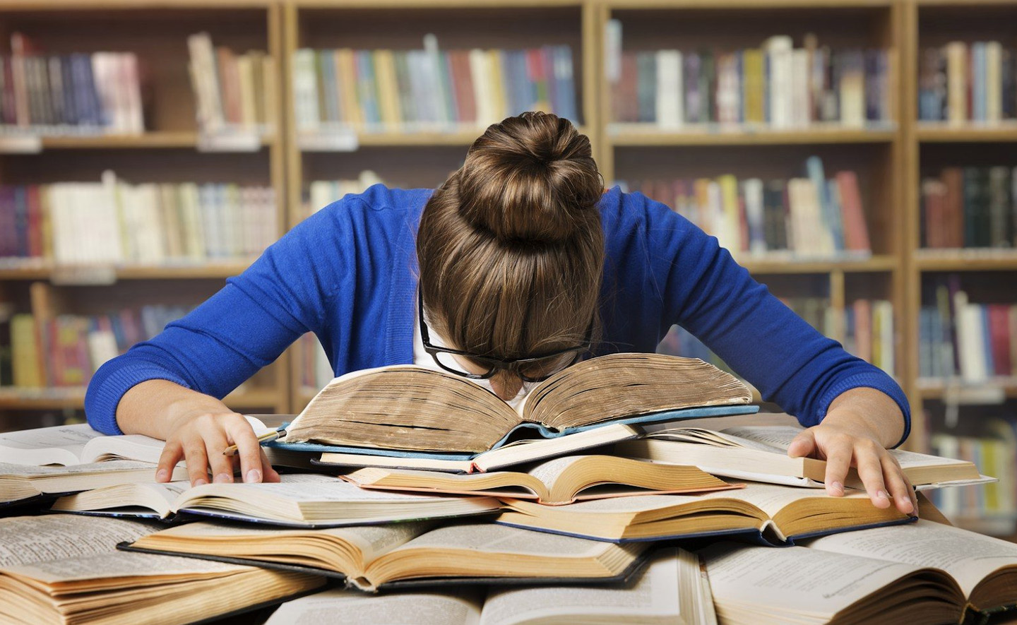 Giới trẻ đang vật lộn với việc đọc hết một cuốn sách