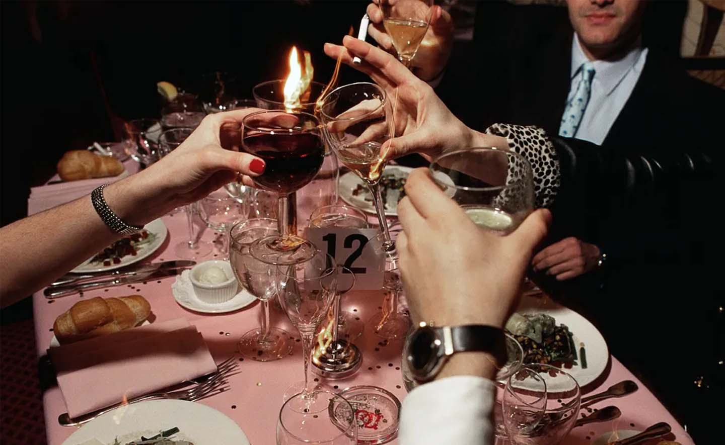 Sobremesa: Để sống tốt hơn, chúng ta nên ăn tối như người Tây Ban Nha