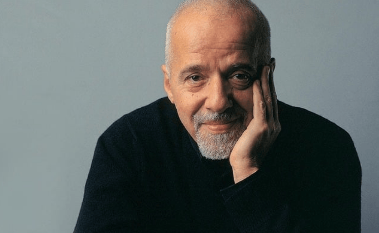 9 câu nói của Paulo Coelho gửi đến bạn khi bạn lạc lối trong cuộc sống