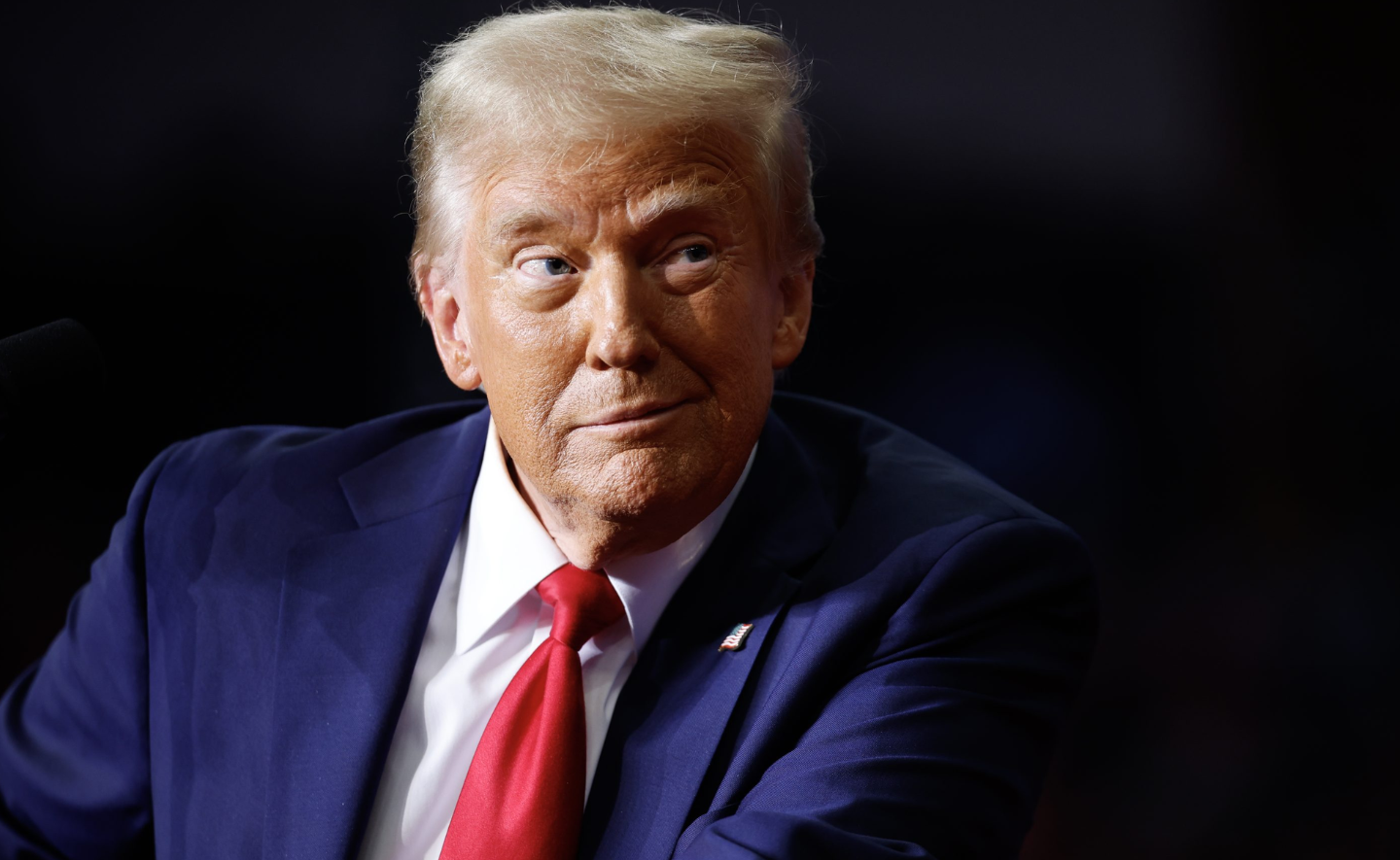 Tại sao bạn nên cẩn thận khi muốn copy phong cách lãnh đạo của tổng thống Mỹ Donald Trump?