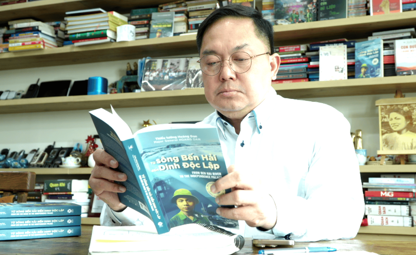 Ông Hoàng Nam Tiến: “Ba tôi luôn là người nghiêm khắc, cứng rắn và mạnh mẽ”