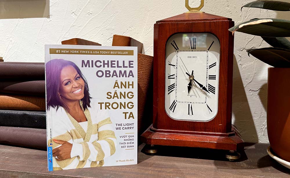 Ánh sáng trong ta – Cuốn sách tiết lộ những bí mật của Michelle Obama