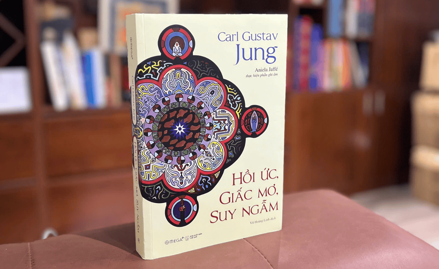 Hồi ức, giấc mơ, suy ngẫm - Hành trình vào nội tâm của Carl Jung 