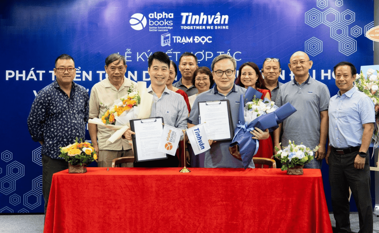 Alpha Group và Tinh Vân bắt tay phát triển giải pháp toàn diện cho mô hình thư viện thế hệ mới tại Việt Nam