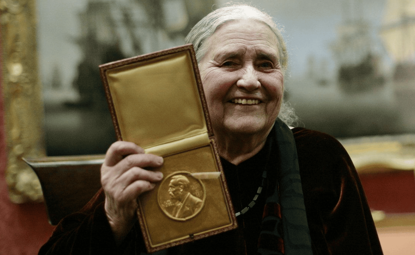 18 nữ tác giả từng đoạt Nobel Văn học