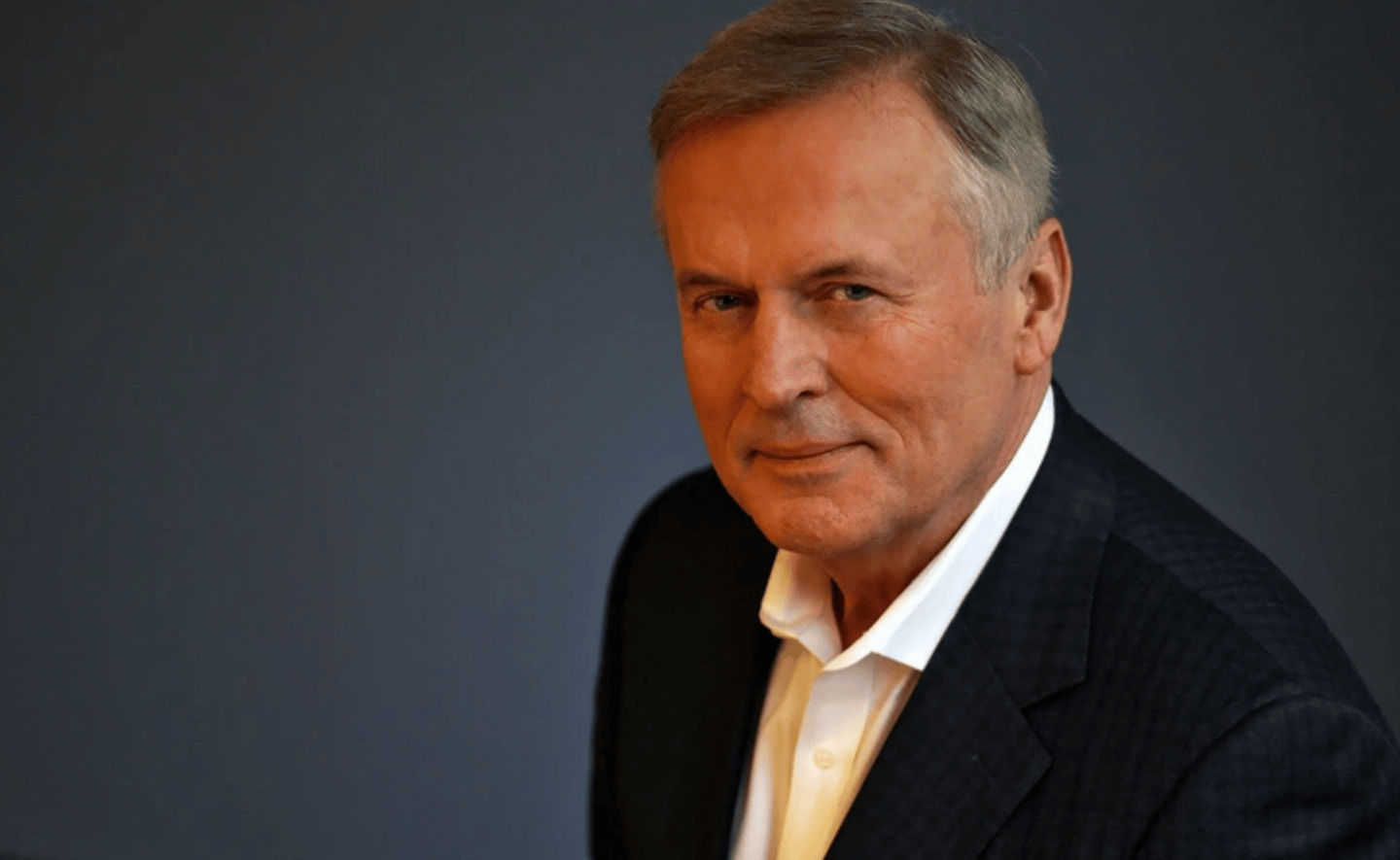 Nhà văn giàu nhất thế giới: Ngoài tác giả Harry Potter còn ai nữa?