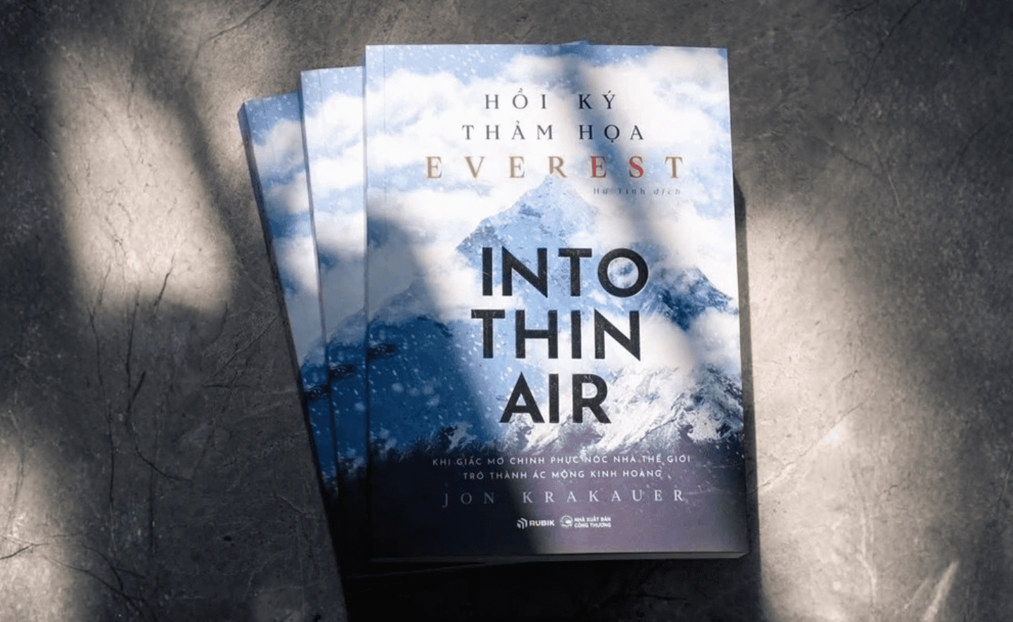 Vì sao con người vẫn muốn chinh phục Everest dù biết nơi đó có thể cướp đi mạng sống?