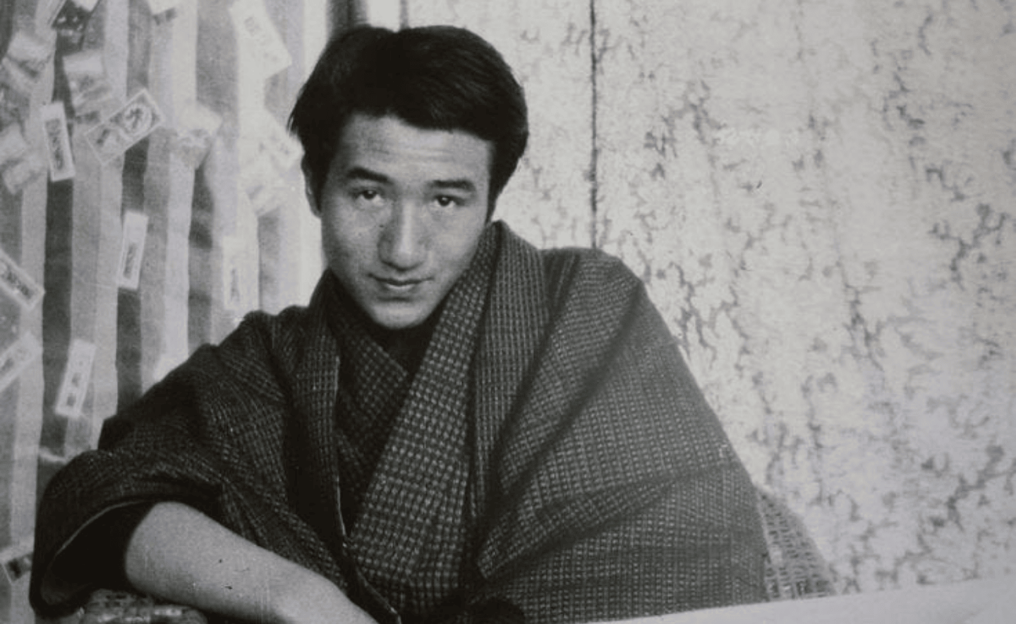 Dazai Osamu – Kẻ lạc lối giữa nhân gian và những trang văn bi tráng