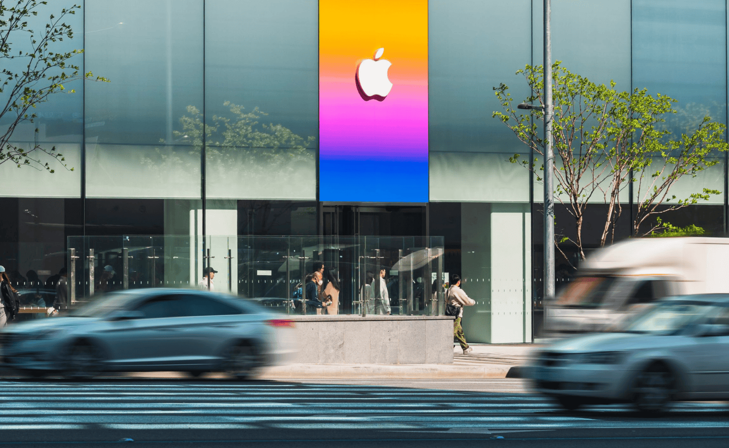 Apple bị kiện vì sử dụng sách của các nhà khoa học thần kinh để huấn luyện AI