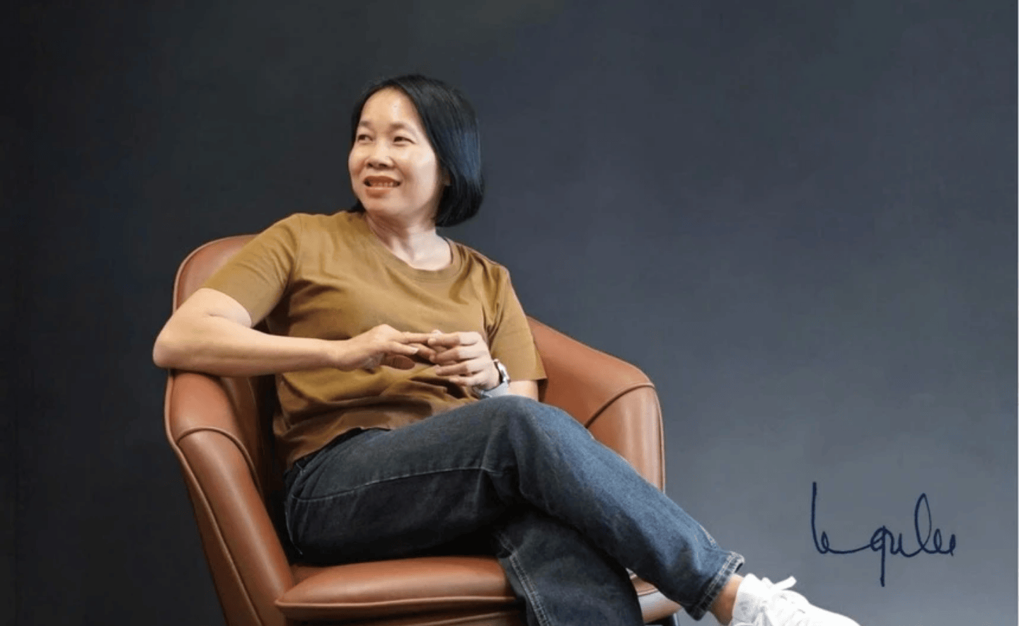 Nhà văn Nguyễn Ngọc Tư nhận giải thưởng 5 cây vàng khi 24 tuổi