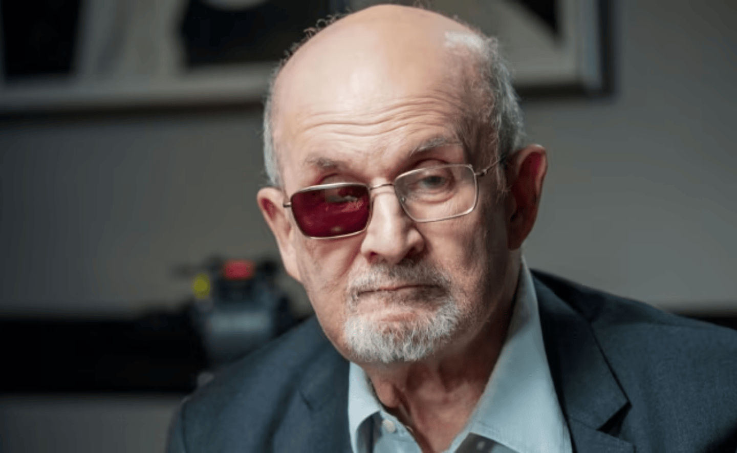 Xếp hạng 10 cuốn sách hay nhất của Salman Rushdie