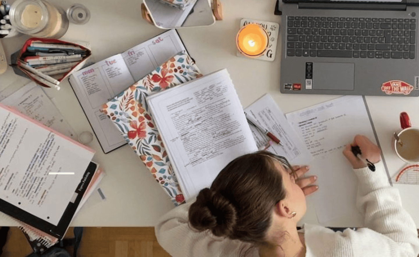 5 cuốn sách giúp bạn làm việc nhanh hơn 30–50% trong năm 2026