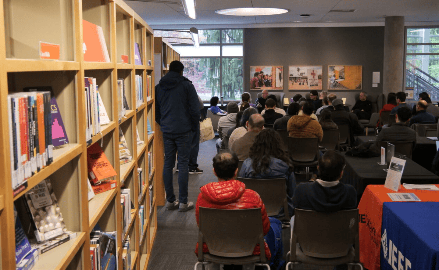 Microsoft đóng cửa thư viện truyền thống để chuyển sang 